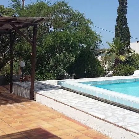Paros Liogerma Párosz
